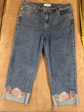 CHARLIE B Blue Cropped Jeans with Floral Embroidered Cuffs